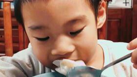 小饭桶吃瓜,揭秘娱乐圈那些不为人知的幕后故事